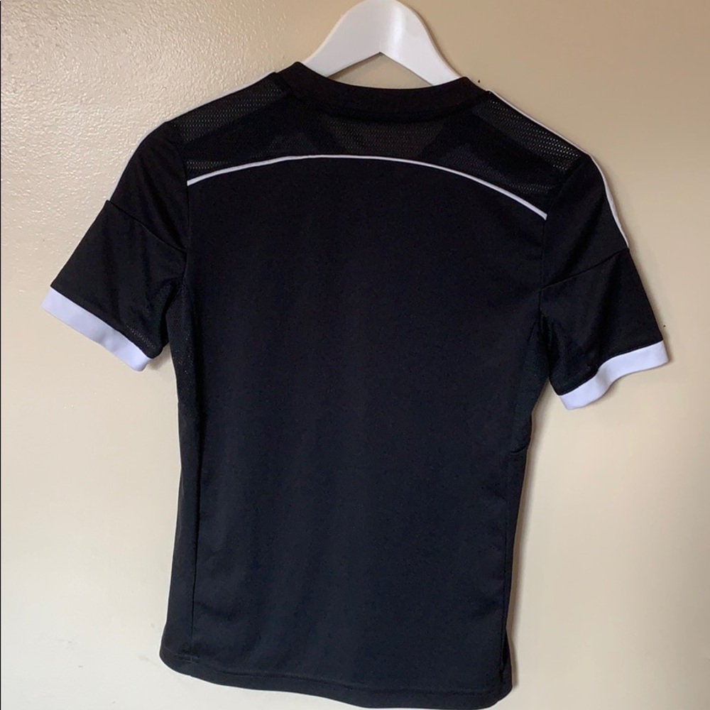 Boys adidas T-shirt - Picture 5 of 8
